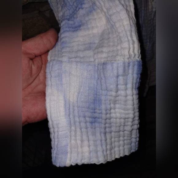 Chicos Blue Tie-Dye Button-Up Shirt Great Condition - Picture 5 of 7